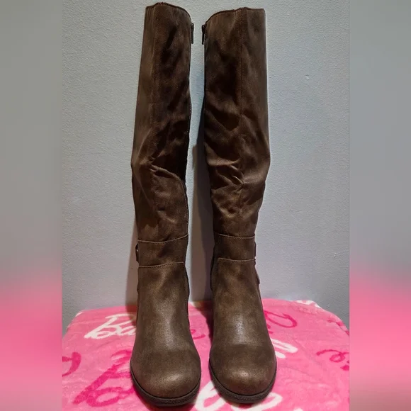 American Rag Women's Kyle Round Toe Wedge Taupe Boots, Size 11M - Picture 2 of 12